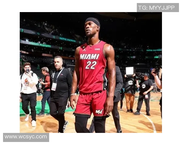 吉米巴特勒的篮球传奇之路与职业生涯的辉煌成就探讨